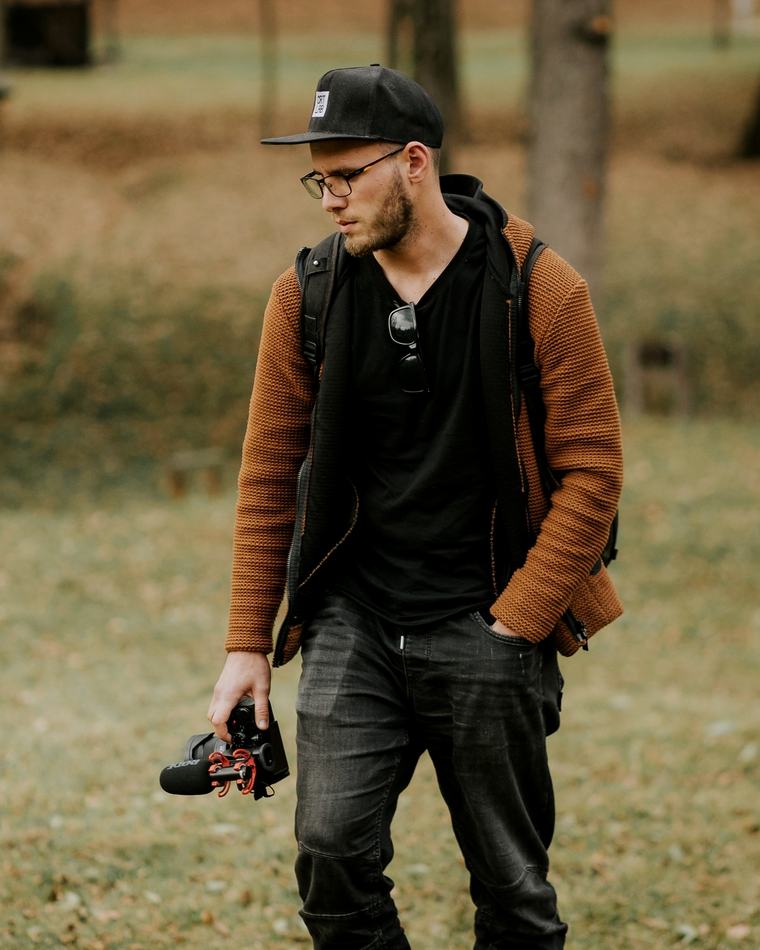 Robert Cătălin — Domnu Freesh, videograf